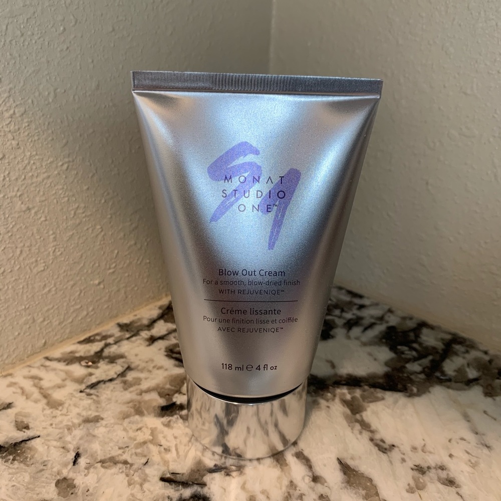 MONAT Blow Out Cream